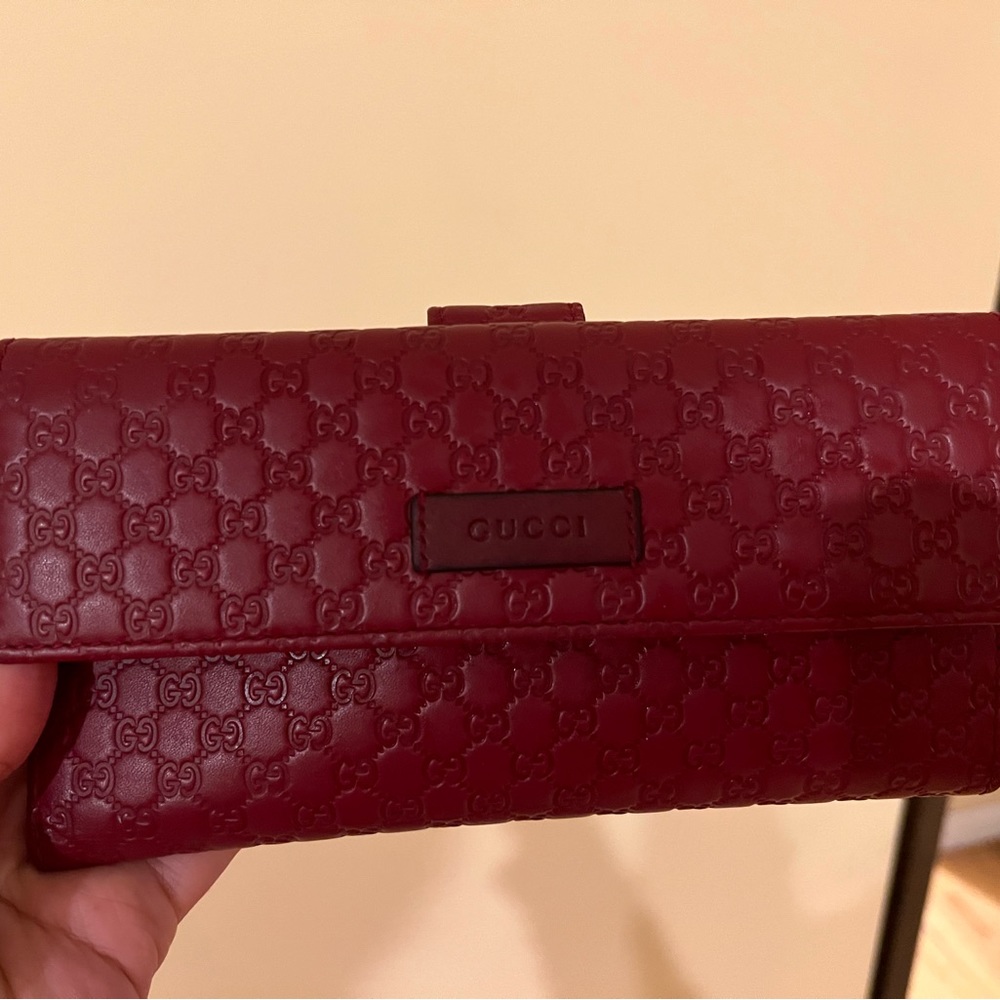 Authentic Gucci wallet